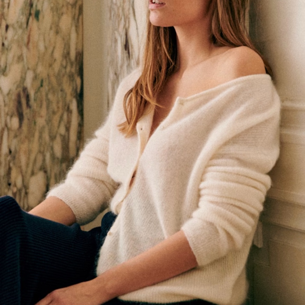 Sezane Gaspard Cárdigan in Ecru- Elegant Cream Sweater